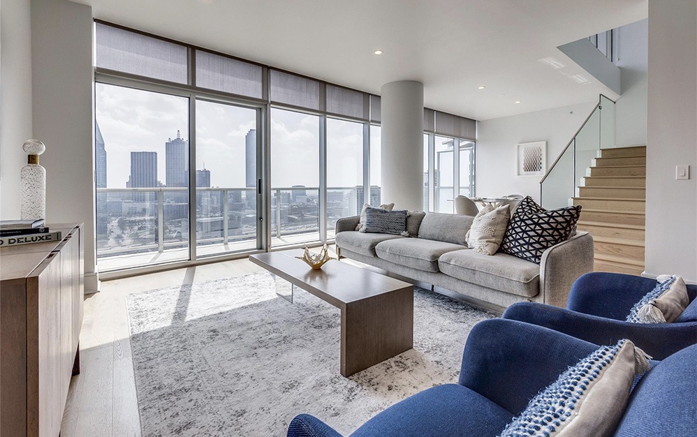 Penthouse 3 - 2 bedroom floorplan layout with 2.5 bathrooms and 2416 square feet (Living Room
, 2D)